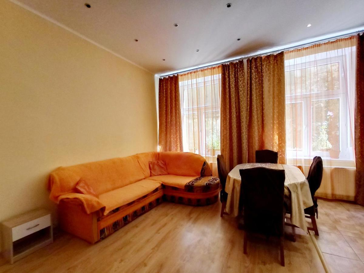 Apartments Iris Карловы Вары Экстерьер фото