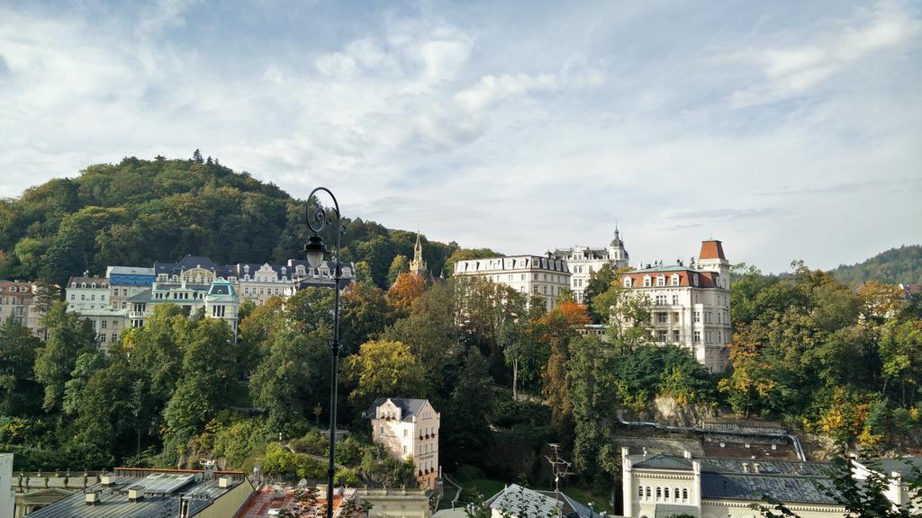 Apartments Iris Карловы Вары Экстерьер фото